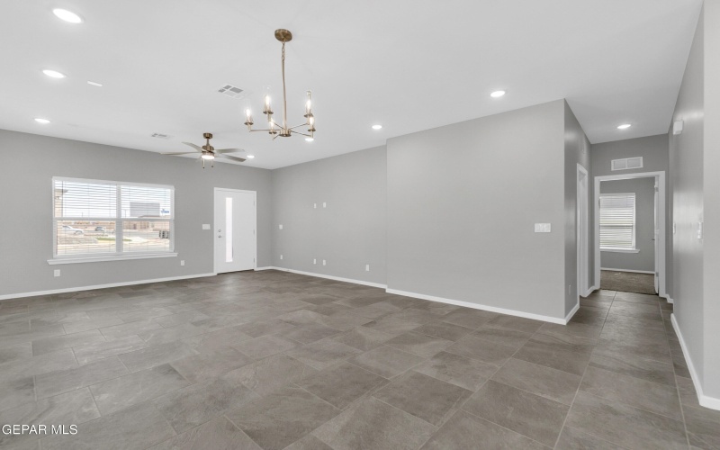 13948 Summer Hail Avenue, El Paso, TX 79928, 3 Bedrooms Bedrooms, ,2 BathroomsBathrooms,Residential,For Sale,13948 Summer Hail Avenue,924838