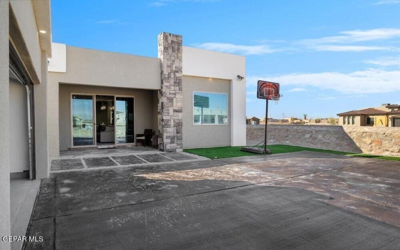 2212 MIKE PRICE Drive, El Paso, TX 79938, 5 Bedrooms Bedrooms, ,3 BathroomsBathrooms,Residential,For Sale,2212 MIKE PRICE Drive,924857