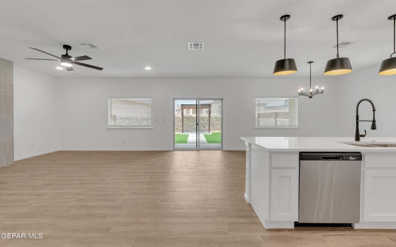 9909 Marisabel Place, El Paso, TX 79927, 5 Bedrooms Bedrooms, ,2 BathroomsBathrooms,Residential,For Sale,9909 Marisabel Place,924872