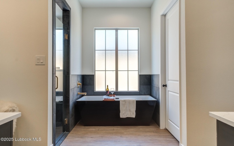 3807 126th Street, Lubbock, TX 79423, 4 Bedrooms Bedrooms, ,5 BathroomsBathrooms,Residential,For Sale,3807 126th Street,202556561