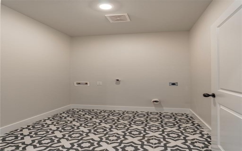 2213 Navasota Street, Granbury, TX 76048, 4 Bedrooms Bedrooms, ,2 BathroomsBathrooms,Residential,For Sale,2213 Navasota Street,20930558