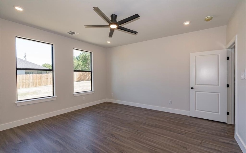 2213 Navasota Street, Granbury, TX 76048, 4 Bedrooms Bedrooms, ,2 BathroomsBathrooms,Residential,For Sale,2213 Navasota Street,20930558
