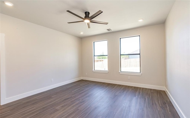 2213 Navasota Street, Granbury, TX 76048, 4 Bedrooms Bedrooms, ,2 BathroomsBathrooms,Residential,For Sale,2213 Navasota Street,20930558