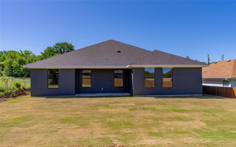 2213 Navasota Street, Granbury, TX 76048, 4 Bedrooms Bedrooms, ,2 BathroomsBathrooms,Residential,For Sale,2213 Navasota Street,20930558