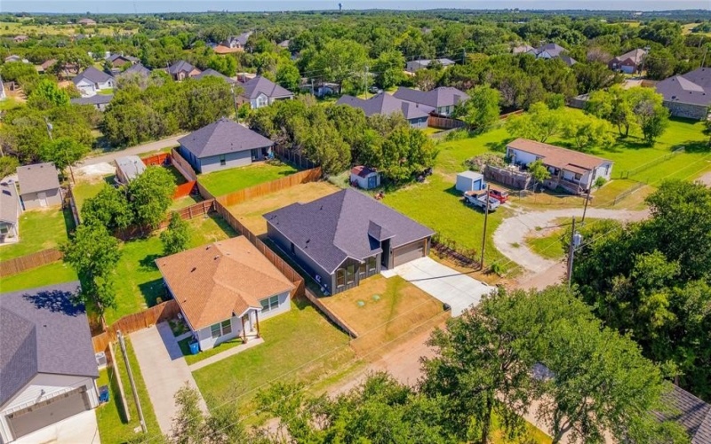 2213 Navasota Street, Granbury, TX 76048, 4 Bedrooms Bedrooms, ,2 BathroomsBathrooms,Residential,For Sale,2213 Navasota Street,20930558