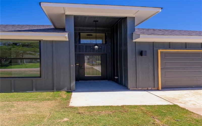 2213 Navasota Street, Granbury, TX 76048, 4 Bedrooms Bedrooms, ,2 BathroomsBathrooms,Residential,For Sale,2213 Navasota Street,20930558