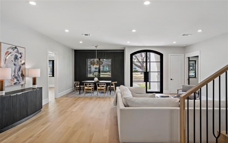 6716 Dalhart Lane, Dallas, TX 75214, 5 Bedrooms Bedrooms, ,5 BathroomsBathrooms,Residential,For Sale,6716 Dalhart Lane,20961537