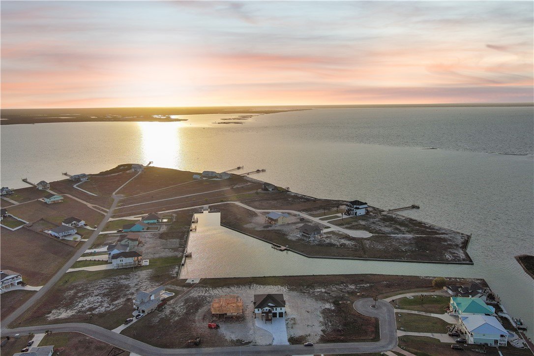 10 Westpointe, Rockport, TX 78382, 4 Bedrooms Bedrooms, ,3 BathroomsBathrooms,Residential,For Sale,10 Westpointe,448790