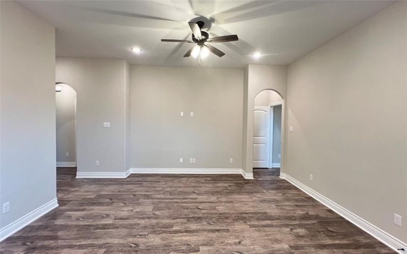 6110 Coles Lane, Greenville, TX 75402, 3 Bedrooms Bedrooms, ,2 BathroomsBathrooms,Residential Lease,For Rent,6110 Coles Lane,20972423