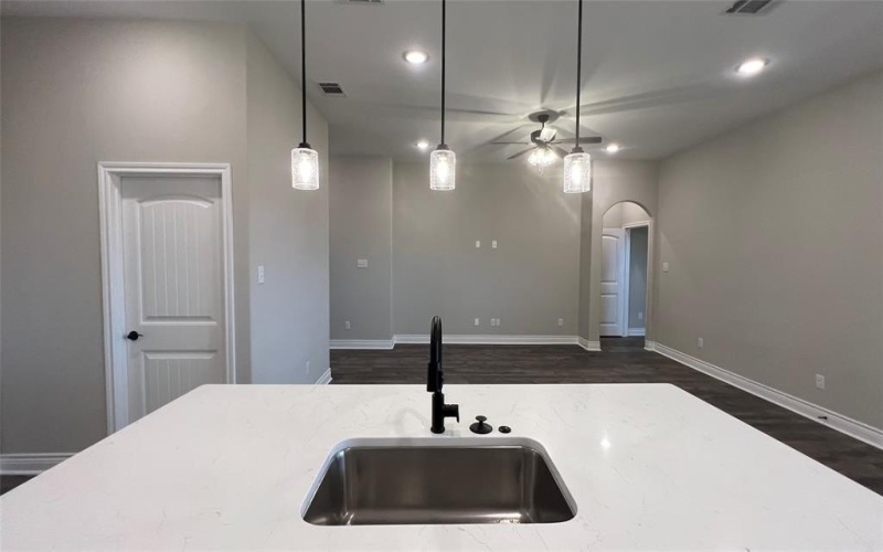 6110 Coles Lane, Greenville, TX 75402, 3 Bedrooms Bedrooms, ,2 BathroomsBathrooms,Residential Lease,For Rent,6110 Coles Lane,20972423