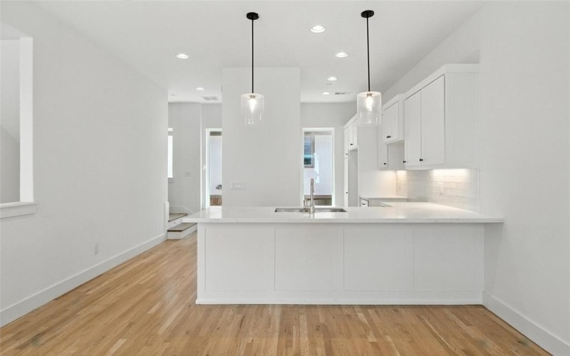 5833 Oram Street #3, Dallas, TX 75206, 2 Bedrooms Bedrooms, ,2 BathroomsBathrooms,Residential Lease,For Rent,5833 Oram Street,20973921