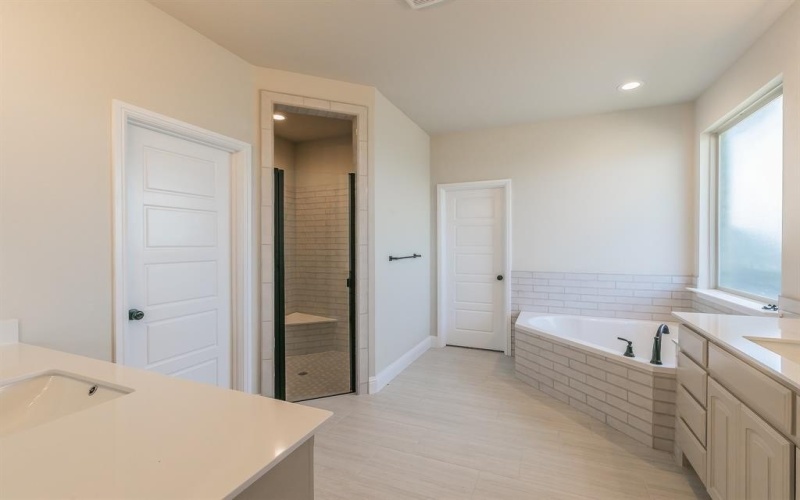 213 Navajo Trail, Alvarado, TX 76009, 3 Bedrooms Bedrooms, ,2 BathroomsBathrooms,Residential,For Sale,213 Navajo Trail,20973985