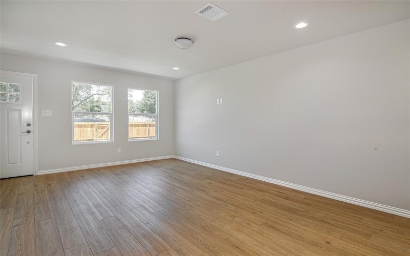 2013 Renner Avenue, Fort Worth, TX 76104, 4 Habitaciones Habitaciones , ,5 BañosBaños,Residential Multi Family,En Venta,2013 Renner Avenue,20973995