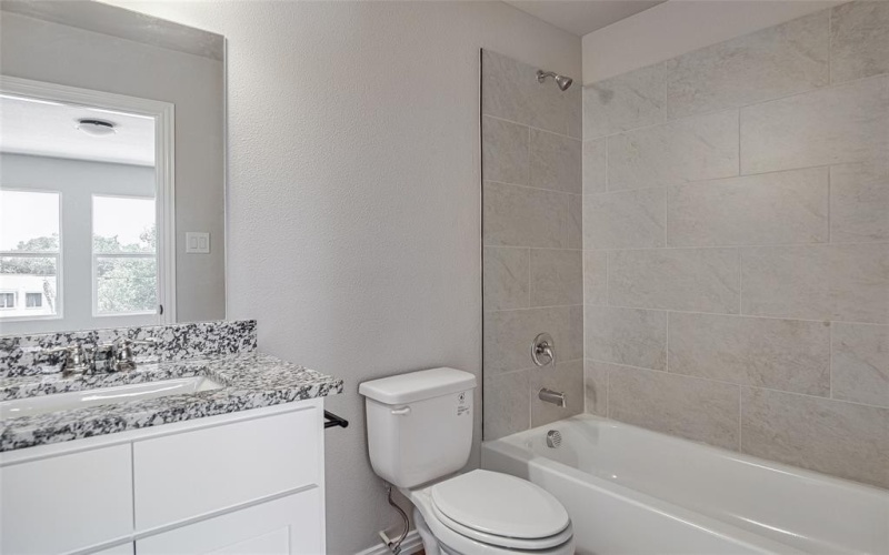 2013 Renner Avenue, Fort Worth, TX 76104, 4 Habitaciones Habitaciones , ,5 BañosBaños,Residential Multi Family,En Venta,2013 Renner Avenue,20973995