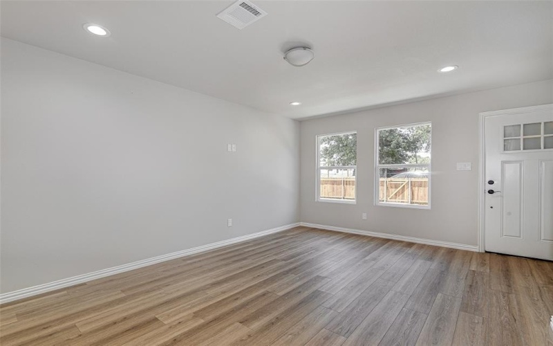 2013 Renner Avenue, Fort Worth, TX 76104, 4 Habitaciones Habitaciones , ,5 BañosBaños,Residential Multi Family,En Venta,2013 Renner Avenue,20973995