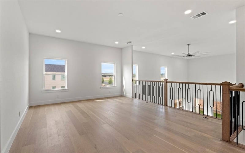 2327 Bussey Drive, Irving, TX 75062, 5 Bedrooms Bedrooms, ,5 BathroomsBathrooms,Residential,For Sale,2327 Bussey Drive,20973252