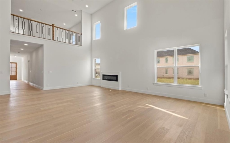 2327 Bussey Drive, Irving, TX 75062, 5 Bedrooms Bedrooms, ,5 BathroomsBathrooms,Residential,For Sale,2327 Bussey Drive,20973252