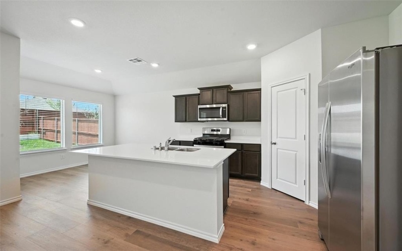 2404 Brazos Drive, Sherman, TX 75090, 3 Habitaciones Habitaciones , ,2 BañosBaños,Residential Lease,En Alquiler,2404 Brazos Drive,20973768