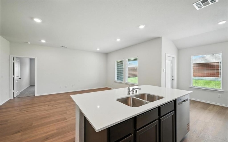 2404 Brazos Drive, Sherman, TX 75090, 3 Habitaciones Habitaciones , ,2 BañosBaños,Residential Lease,En Alquiler,2404 Brazos Drive,20973768