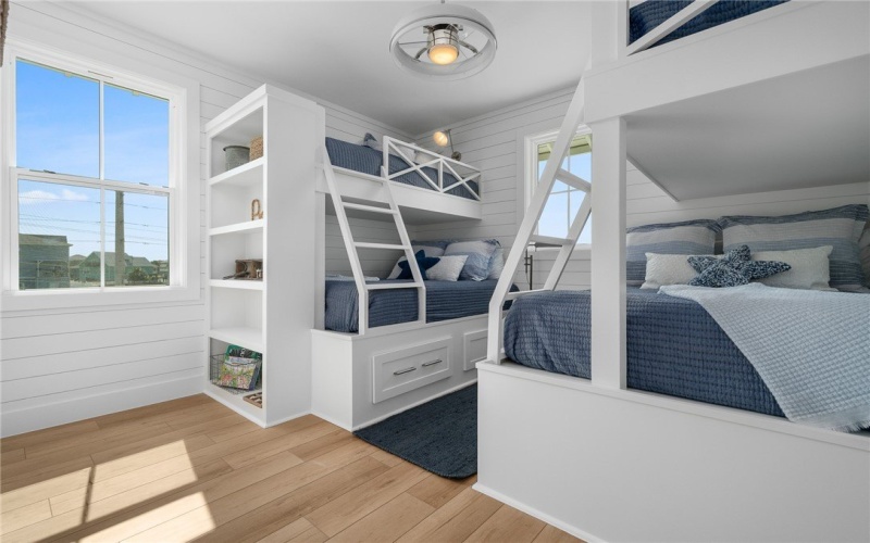 530 Black Marlin Drive, Port Aransas, TX 78373, 4 Habitaciones Habitaciones , ,5 BañosBaños,Residential,En Venta,530 Black Marlin Drive,449236