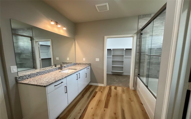 3915 Caddo Street, Greenville, TX 75401, 4 Bedrooms Bedrooms, ,3 BathroomsBathrooms,Residential,For Sale,3915 Caddo Street,20974299