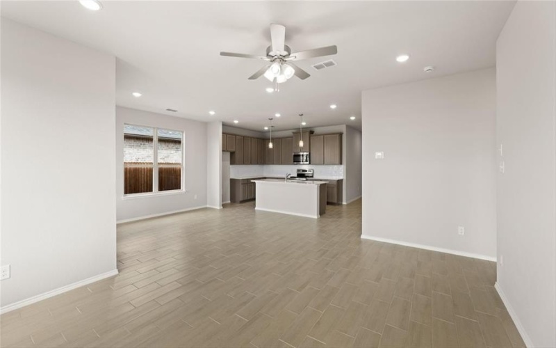 6929 Freight Train Ln, Fort Worth, TX 76123, 3 Bedrooms Bedrooms, ,2 BathroomsBathrooms,Residential,For Sale,6929 Freight Train Ln,20974431