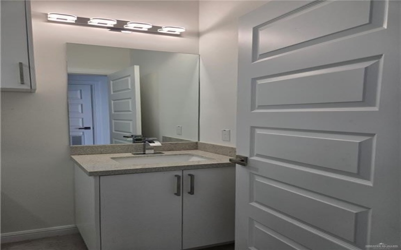 901 E Yuma Avenue #700, McAllen, TX 78503, 3 Bedrooms Bedrooms, ,2 BathroomsBathrooms,Residential,For Sale,901 E Yuma Avenue,473393