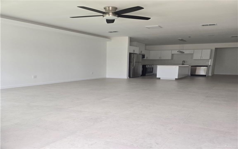 901 E Yuma Avenue #700, McAllen, TX 78503, 3 Bedrooms Bedrooms, ,2 BathroomsBathrooms,Residential,For Sale,901 E Yuma Avenue,473393