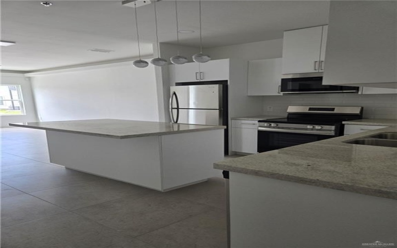 901 E Yuma Avenue #700, McAllen, TX 78503, 3 Bedrooms Bedrooms, ,2 BathroomsBathrooms,Residential,For Sale,901 E Yuma Avenue,473393
