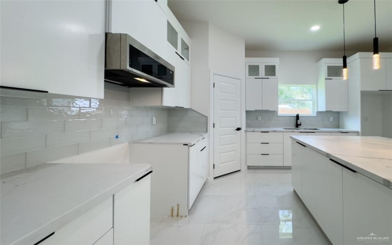 4812 Duke Avenue, McAllen, TX 78504, 3 Bedrooms Bedrooms, ,3 BathroomsBathrooms,Residential,For Sale,4812 Duke Avenue,474079