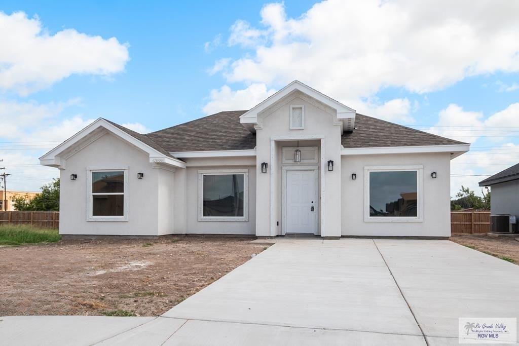 43886 RED VALLEY AVE, BROWNSVILLE, TX 78521, 3 Habitaciones Habitaciones , ,2 BañosBaños,Residential,En Venta,43886 RED VALLEY AVE,29766153