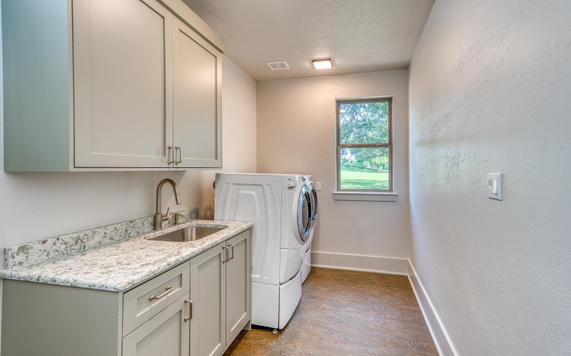 222 Sun Ray, Horseshoe Bay, TX 78657, 3 Bedrooms Bedrooms, ,2 BathroomsBathrooms,Residential,For Sale,222 Sun Ray,173922