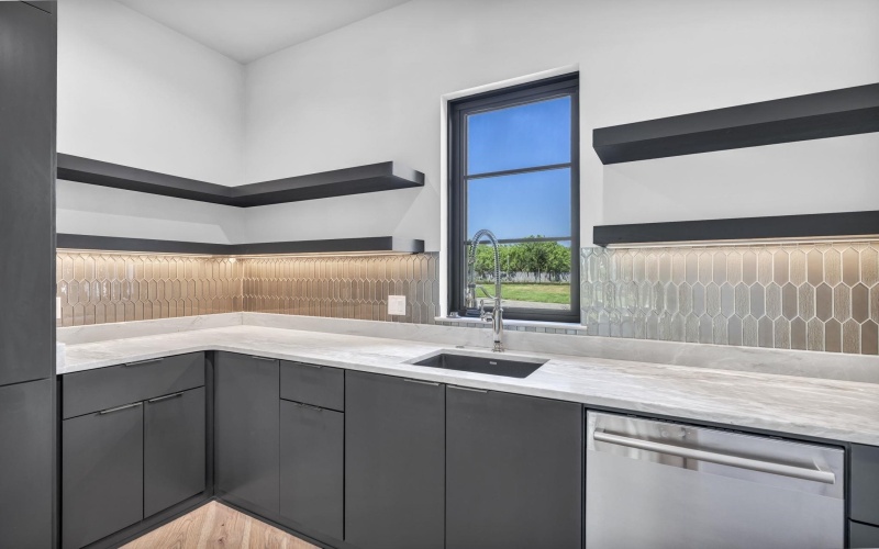 333 La Serena Loop, Horseshoe Bay, TX 78657, 4 Bedrooms Bedrooms, ,5 BathroomsBathrooms,Residential,For Sale,333 La Serena Loop,173928