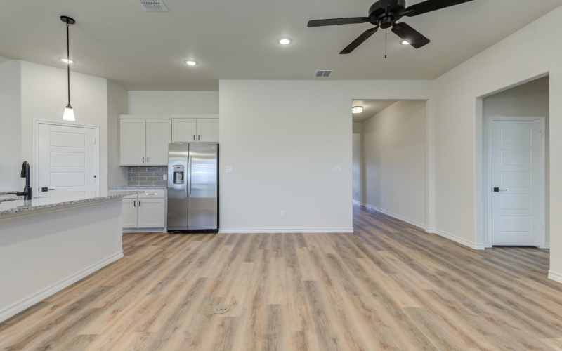 7018 25th Street, Lubbock, TX 79407, 3 Bedrooms Bedrooms, ,2 BathroomsBathrooms,Residential,For Sale,7018 25th Street,202556575