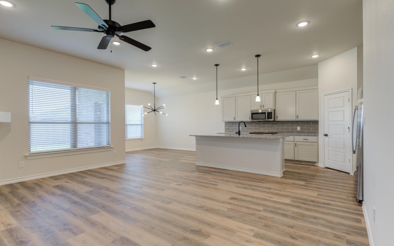 7018 25th Street, Lubbock, TX 79407, 3 Bedrooms Bedrooms, ,2 BathroomsBathrooms,Residential,For Sale,7018 25th Street,202556575