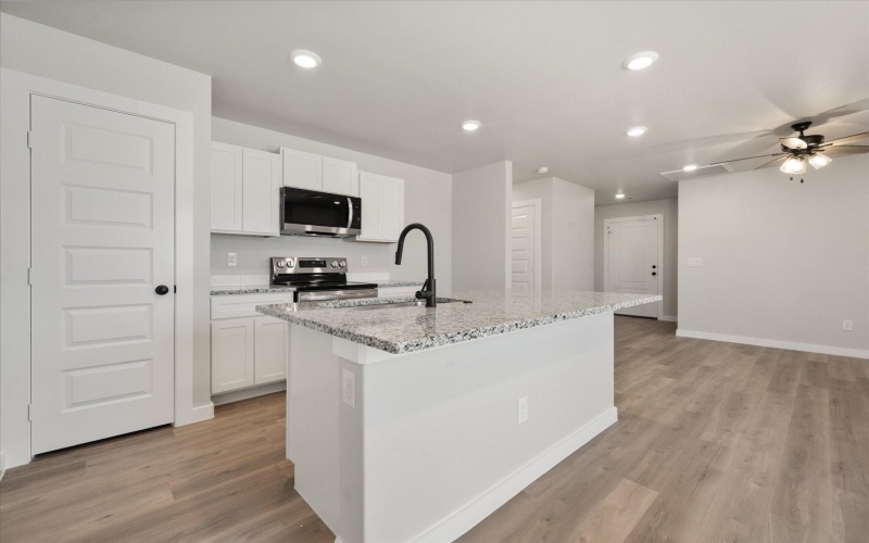 14401 Paris Avenue, Lubbock, TX 79423, 3 Bedrooms Bedrooms, ,2 BathroomsBathrooms,Residential,For Sale,14401 Paris Avenue,202556578