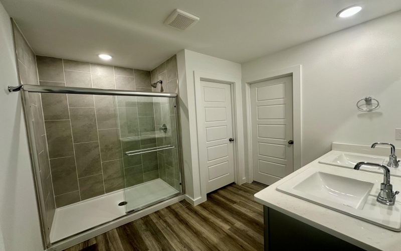 614 E 14th Street, Wolfforth, TX 79382, 3 Habitaciones Habitaciones , ,2 BañosBaños,Residential Lease,En Alquiler,614 E 14th Street,202556609