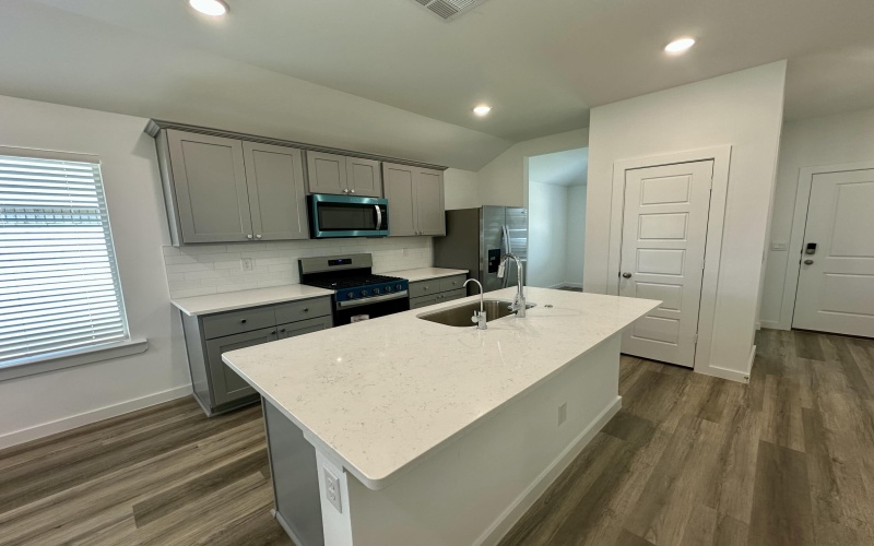614 E 14th Street, Wolfforth, TX 79382, 3 Habitaciones Habitaciones , ,2 BañosBaños,Residential Lease,En Alquiler,614 E 14th Street,202556609