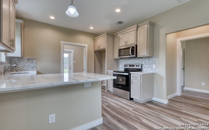 954 Ridge Trail, Spring Branch, TX 78070, 3 Bedrooms Bedrooms, ,2 BathroomsBathrooms,Residential,For Sale,954 Ridge Trail,1877103