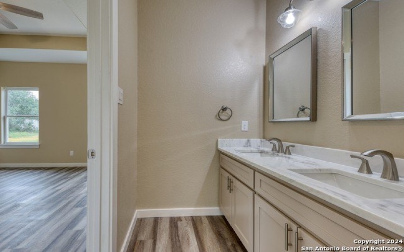 954 Ridge Trail, Spring Branch, TX 78070, 3 Bedrooms Bedrooms, ,2 BathroomsBathrooms,Residential,For Sale,954 Ridge Trail,1877103