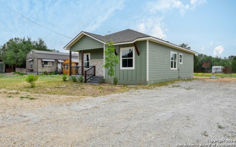 954 Ridge Trail, Spring Branch, TX 78070, 3 Bedrooms Bedrooms, ,2 BathroomsBathrooms,Residential,For Sale,954 Ridge Trail,1877103