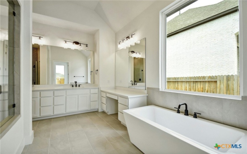1923 Privet Road, New Braunfels, TX 78132, 4 Habitaciones Habitaciones , ,3 BañosBaños,Residential,En Venta,1923 Privet Road,583969