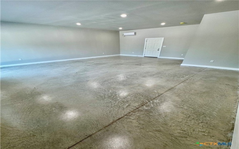 1247 E Watson Lane, New Braunfels, TX 78130, ,Commercial Lease,For Rent,1247 E Watson Lane,584028
