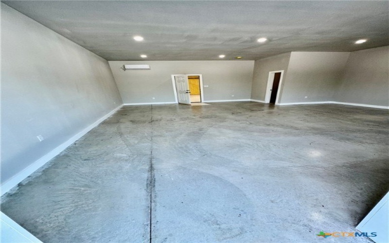 1247 E Watson Lane, New Braunfels, TX 78130, ,Commercial Lease,For Rent,1247 E Watson Lane,584028