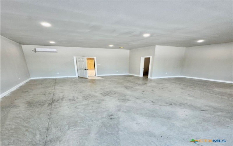 1247 E Watson Lane, New Braunfels, TX 78130, ,Commercial Lease,For Rent,1247 E Watson Lane,584028