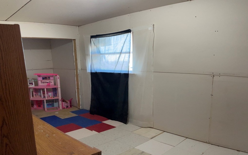 614 Sunset Road, Eagle Pass, TX 78852, 5 Habitaciones Habitaciones , ,2 BañosBaños,Granja,En Venta,614 Sunset Road,81366