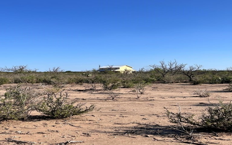 614 Sunset Road, Eagle Pass, TX 78852, 5 Habitaciones Habitaciones , ,2 BañosBaños,Granja,En Venta,614 Sunset Road,81366