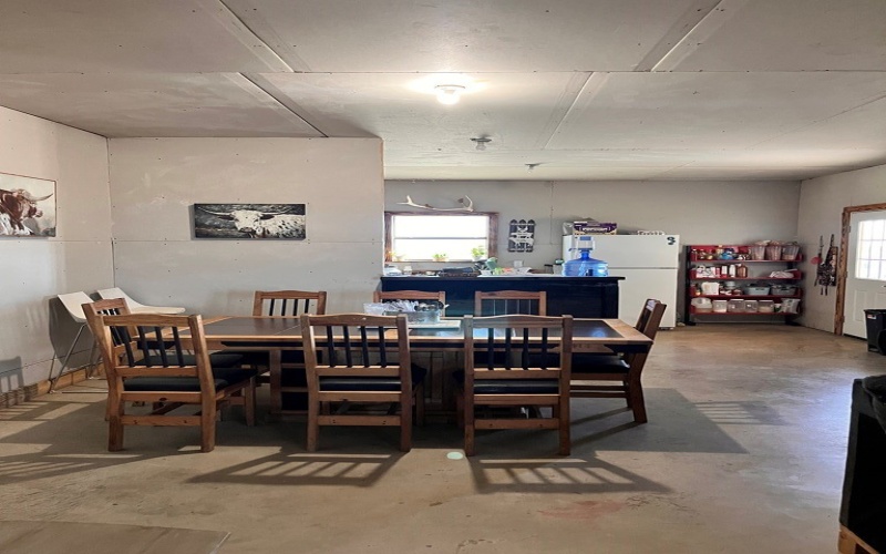 614 Sunset Road, Eagle Pass, TX 78852, 5 Habitaciones Habitaciones , ,2 BañosBaños,Granja,En Venta,614 Sunset Road,81366