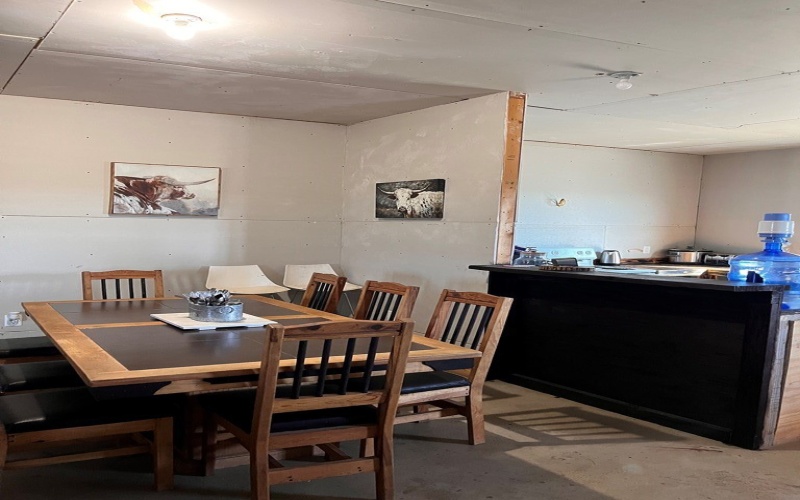 614 Sunset Road, Eagle Pass, TX 78852, 5 Habitaciones Habitaciones , ,2 BañosBaños,Granja,En Venta,614 Sunset Road,81366