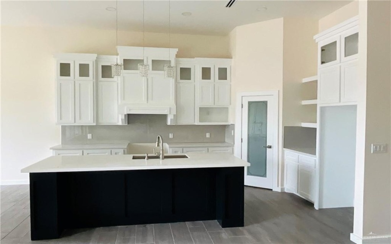 1510 Helen Drive, Weslaco, TX 78596, 4 Bedrooms Bedrooms, ,3 BathroomsBathrooms,Residential,For Sale,1510 Helen Drive,474150